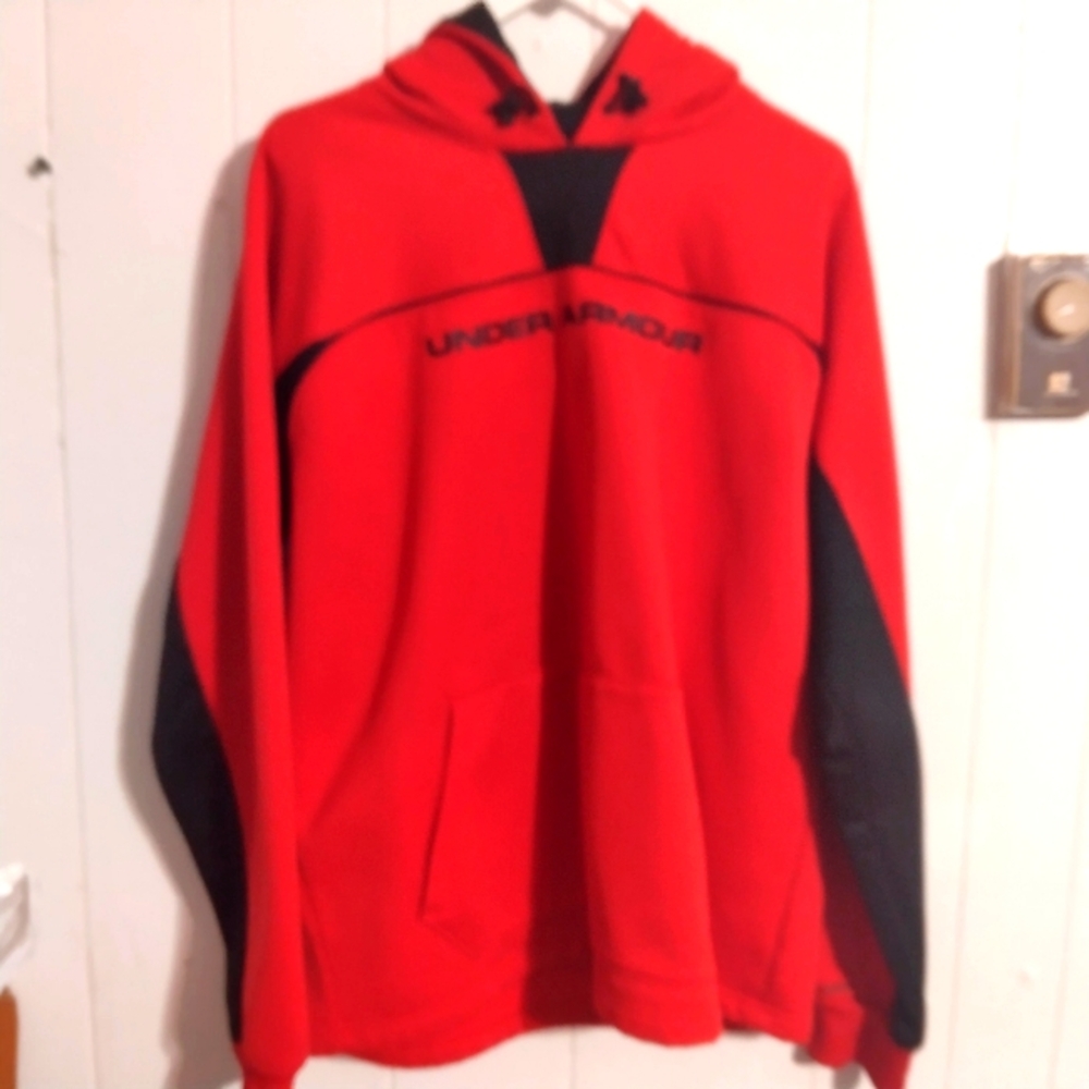 Under Amour Men's sweatshirt